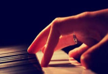 天涯论坛爆料霍建华该红不让几时是个热点！